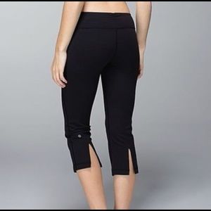 Lululemon Gather & Crow Black Crop